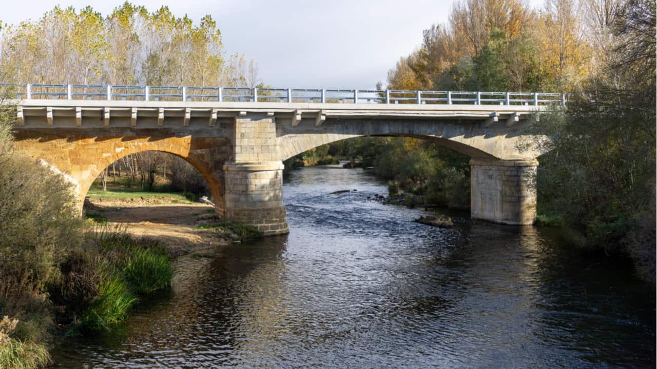 Puente de Villarente Spain
