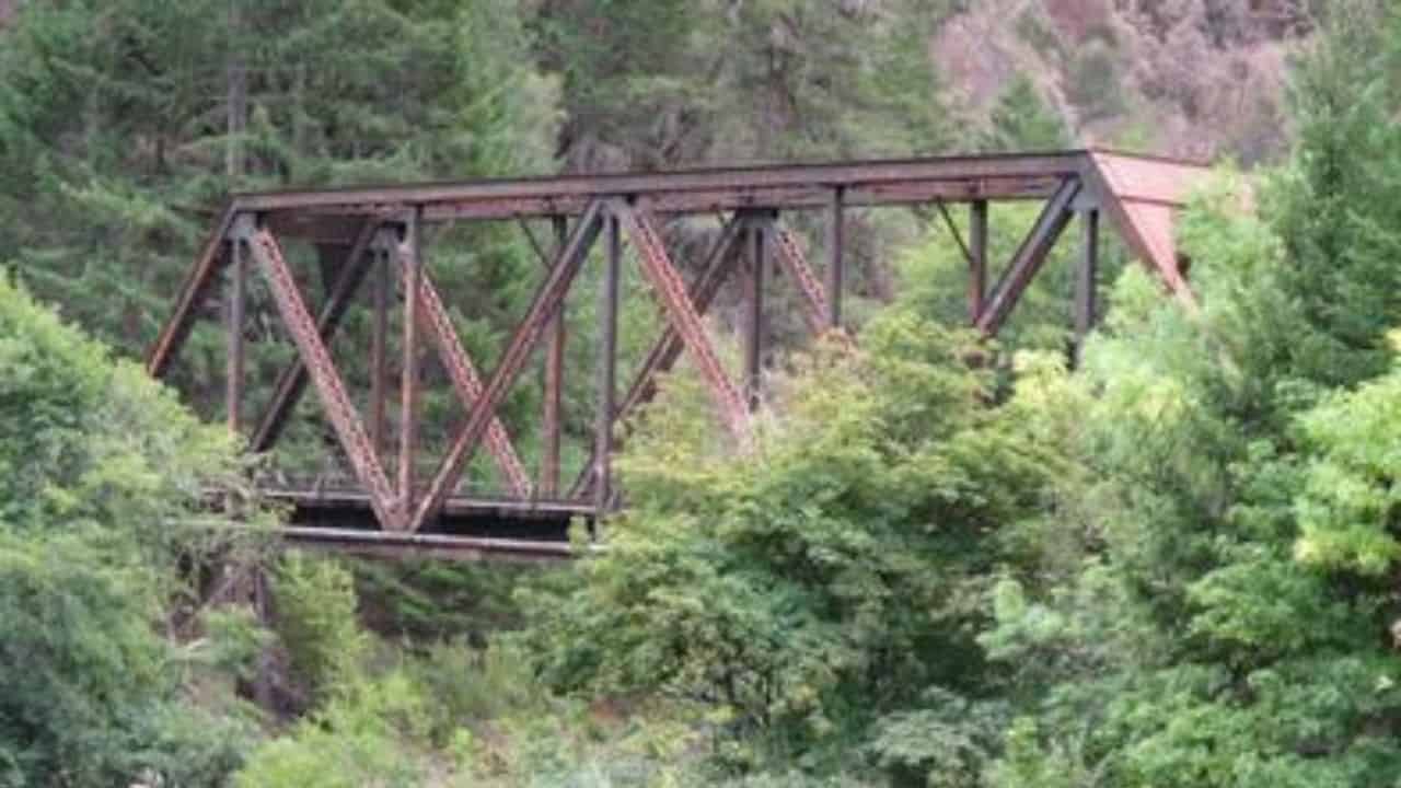 Bridge in Cow Creek Backcountry camping area 